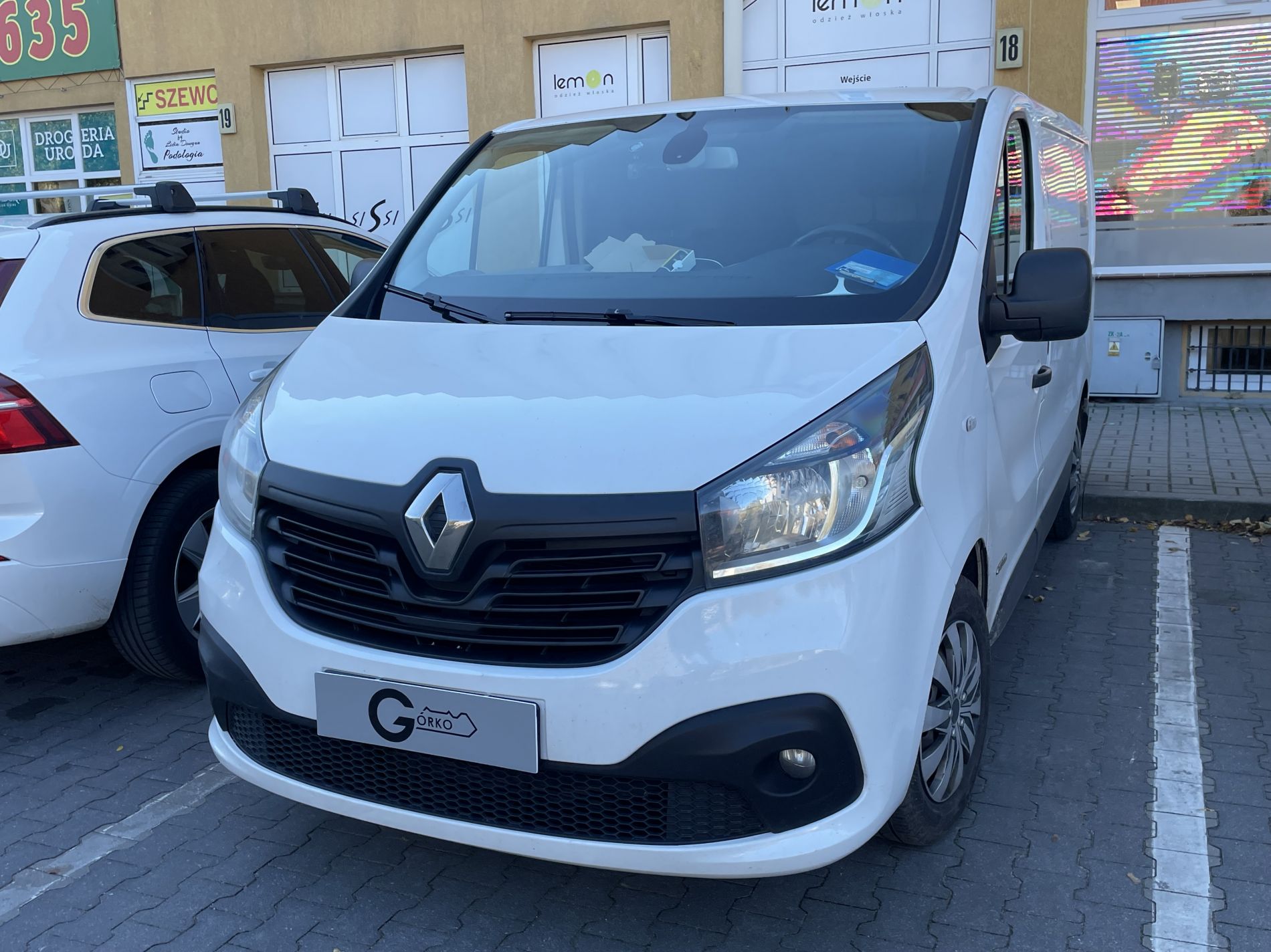 Naprawa uszkodzonej stacyjki samochodu Renault Trafic z 2016 roku