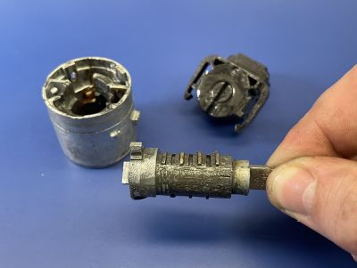 Dlaczego nie smarować stacyjki WD-40?