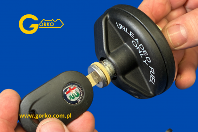 Naprawa i dopasowanie zamka korka wlewu paliwa Alfa Romeo Mito