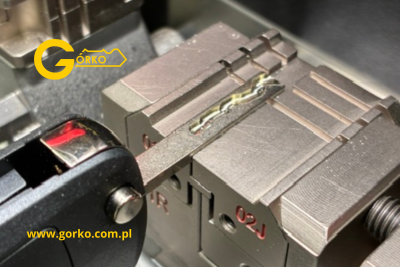 naprawa zablokowanej stacyjki opel meriva i wymiana obudowy klucza